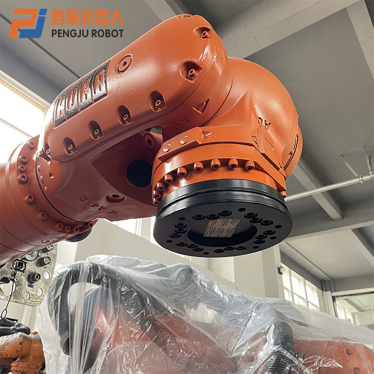 KR210 Robot de paletización con robot Kuka usado y 2700 mm de alcance máximo Robot industrial de manipulación de paletas de fundición