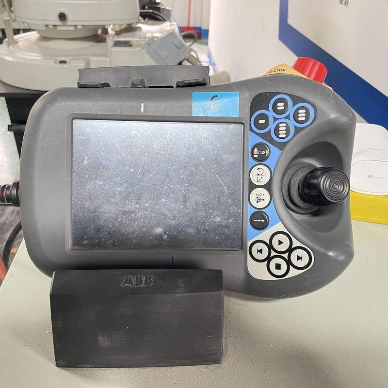 6 AXIS utilizaron la soldadura de laser de los robots IRB1600-10/1.45 de ABB que cargaba descargando el manipulante