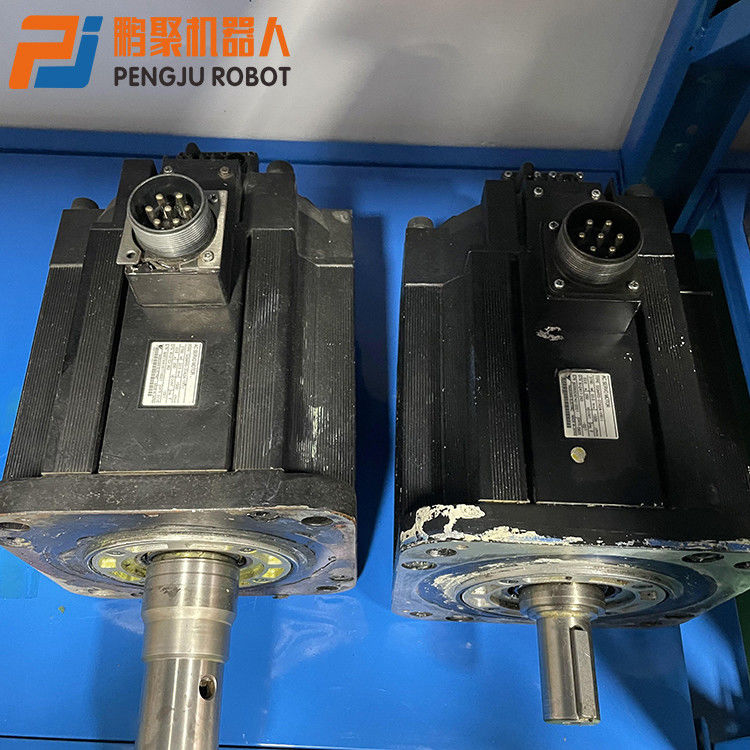 Segunda importación original serva del motor SGMRS-37A2A-YR11 de Yaskawa 3700W de la mano