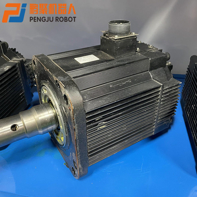 Segunda importación original serva del motor SGMRS-37A2A-YR11 de Yaskawa 3700W de la mano