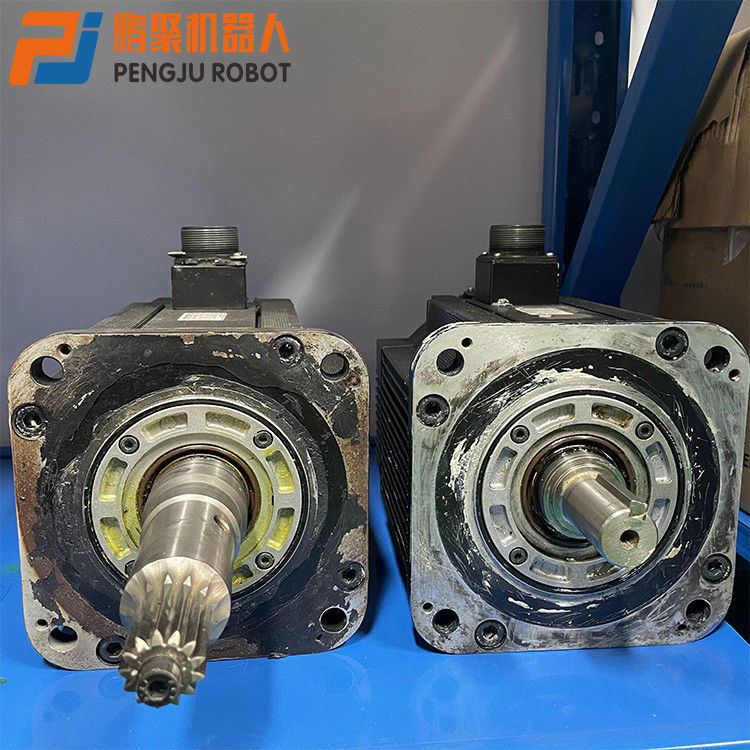 Segunda importación original serva del motor SGMRS-37A2A-YR11 de Yaskawa 3700W de la mano