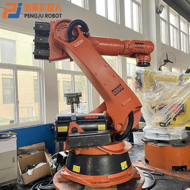 KR210 Robot de paletización 6 Ejes e instalación de pisos para cargas pesadas