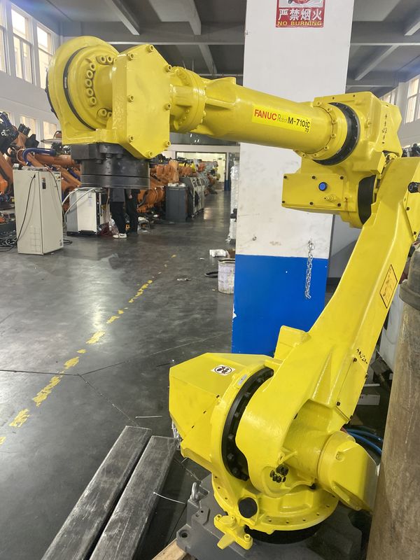 Hachas usadas del robot 6 de FANUC M-710iC/70 para la instalación de tierra