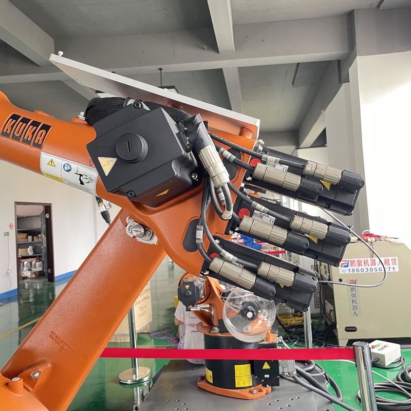 16 Kg Kuka Robots usados con clasificación de seguridad IP65, Robots de manipulación de materiales, Robots de soldadura MIG