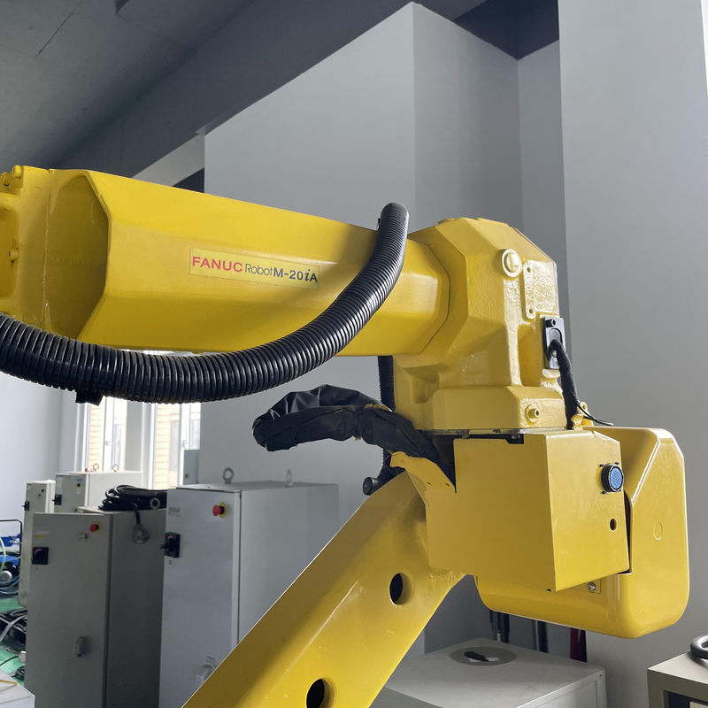 FANUC M-20iA Robots con controlador R30iB Robots de moldeo por inyección, robots de distribución, robots de corte de fibra de vidrio