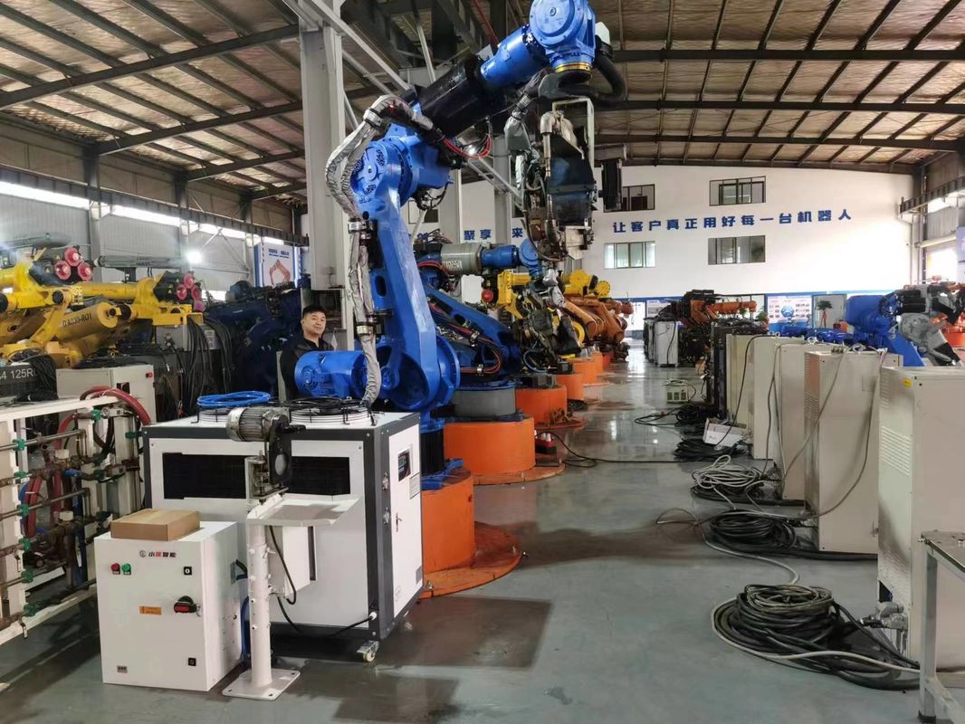 Robot de soldadura por puntos Yasakawa Es165d para aleación de aluminio galvanizado de acero inoxidable