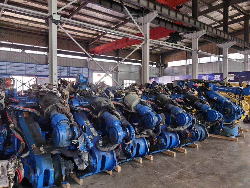 Robot de soldadura de puntos de brazo Yasakawa ES200 para automóviles, aeroespacial, ferroviario, muebles metálicos, electrónica