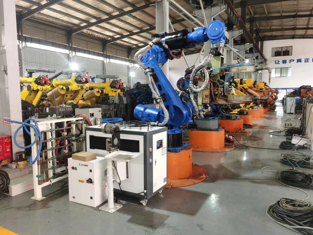 Robot de soldadura de puntos de brazo Yasakawa ES200 para automóviles, aeroespacial, ferroviario, muebles metálicos, electrónica