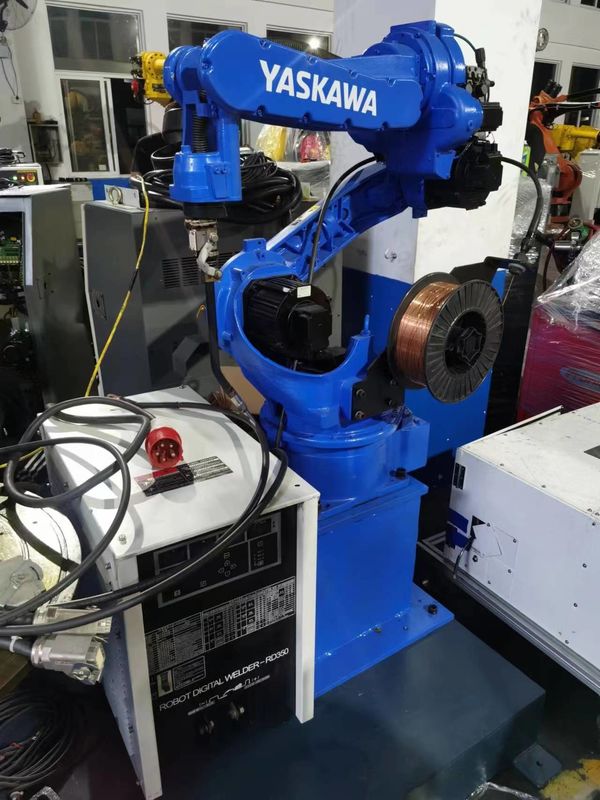Soldadura industrial MA1400 Yaskawa brazo robótico usado con carga útil de 3 kg con gabinete de control de 6 ejes