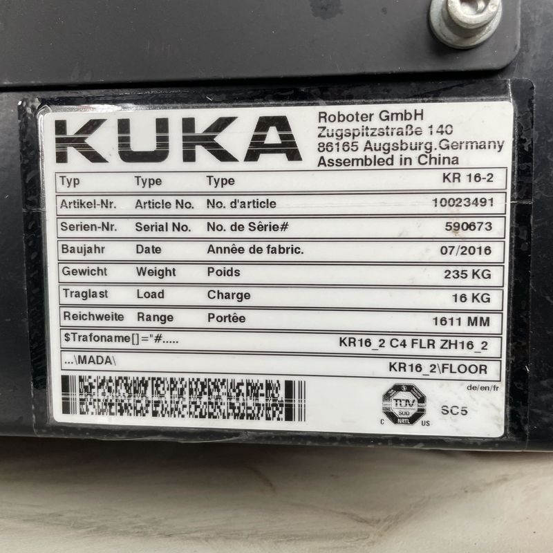 Robot de soldadura por arco industrial / máquina de soldadura por arco de precisión modelo Kr16 con 16 kg de carga útil