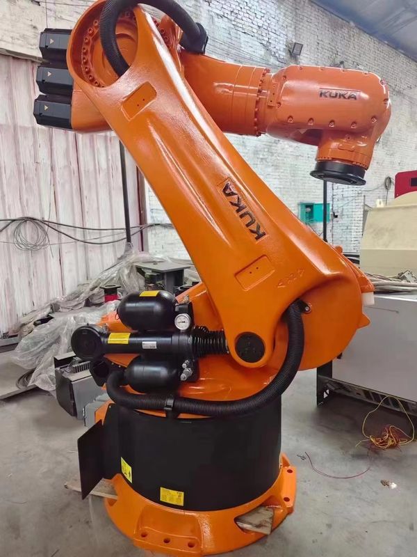 KR 510 R3080 robot de paletización t kuka brazo mecánico industrial de 6 ejes y carga útil industrial de 500 kg El robot KUKA KR 510 R3080 es un brazo robótico de 6 ejes que ofrece una carga útil de 510 kg y 3076 mm