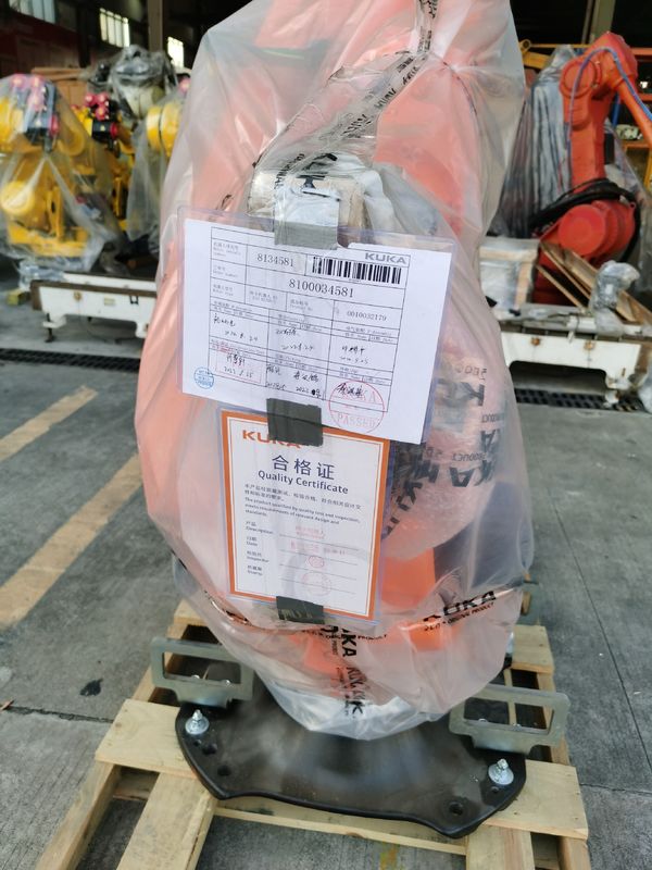 Nueva KUKA KR210 R2700, KRC4, carga de 210 kg, alcance de 2700 mm, paletización, montaje, carga y descarga de piezas, educación