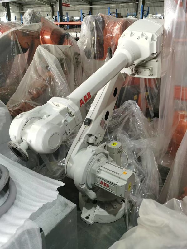 Robots ABB usados 6 Ejes Brazo robótico IRB 4600-40/2.55 Con alcance de 2550 mm y capacidad de carga útil de 40 kg para soldar, ensamblar, cortar, distribuir y tender máquinas