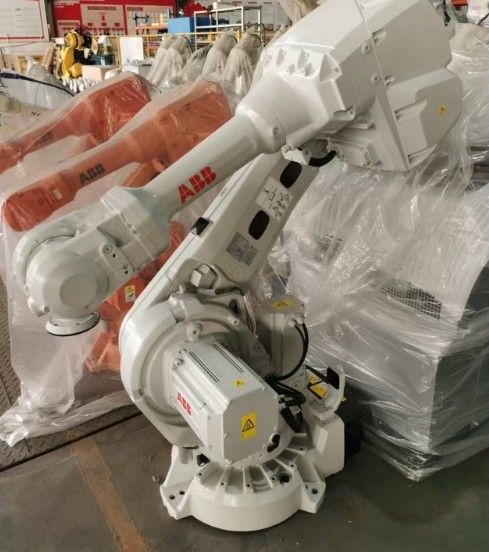 Robots de corte de fibra de vidrio con alcance de 2050 mm y modo de accionamiento mecánico