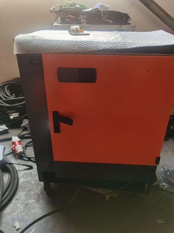 Software de Kuka utilizado KUKA KR240 R2900 Ultra Robots IP 65 Seguridad ±0,1 mm Repetibilidad y más para estándares altos 240kg Carga útil 2900mm alcance