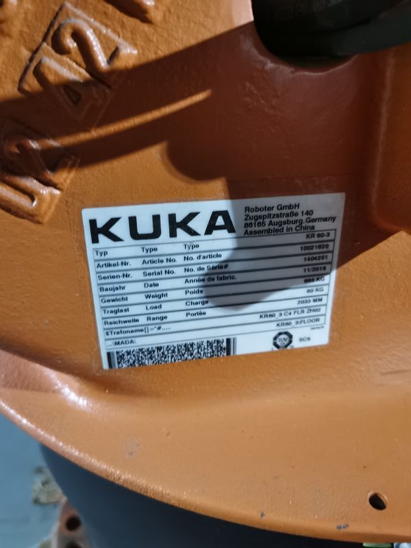 2033 mm alcance KUKA KR60-3 carga útil de 60 kg utilizados por los robots KUKA para el manejo y la recolección de materiales