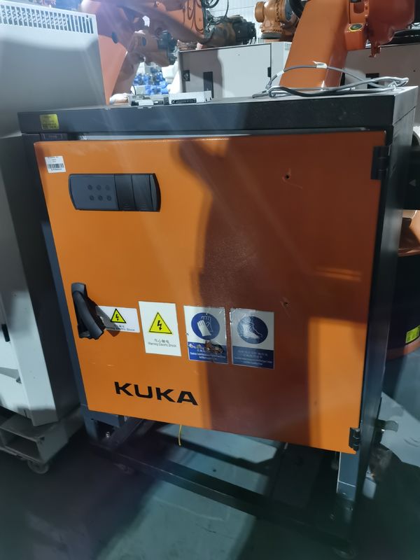 2033 mm alcance KUKA KR60-3 carga útil de 60 kg utilizados por los robots KUKA para el manejo y la recolección de materiales