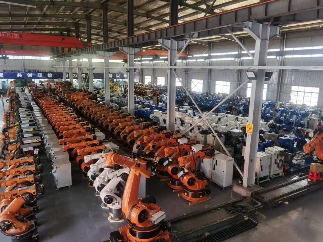 Velocidad 2.5 M/s Robots KUKA Usados Ofreciendo Rango de Trabajo 1611mm 1911mm Naranja Ideal para Sistemas Automatizados de Manejo de Materiales