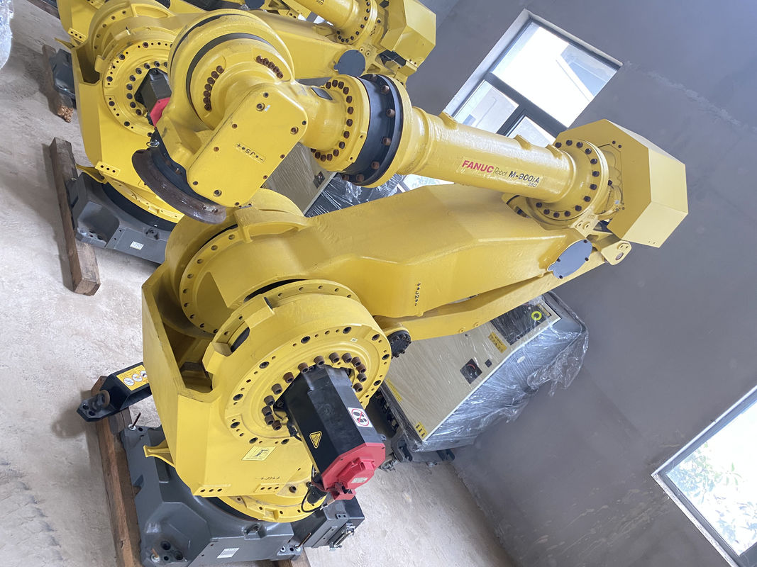 Servicio en línea Brazo robótico usado con rango de trabajo de 1373 mm Componentes de aluminio duraderos diseñados para procesos de automatización