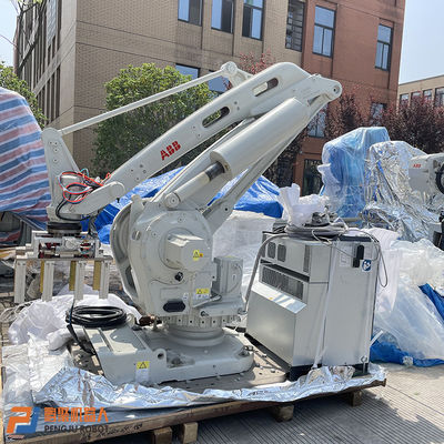 Robot usado de la manipulación de materiales de los robots IRB660-250/3.15 de ABB que empalieta