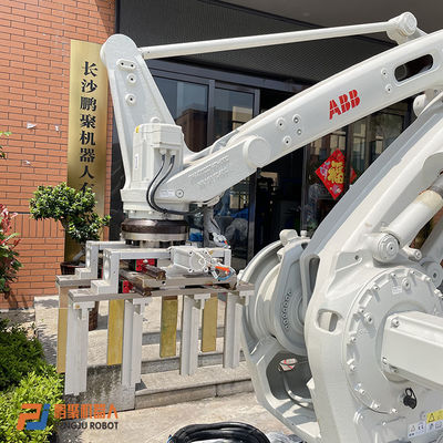 Robot industrial robótico usado del brazo que empalieta ABB IRB660-250/3.15 cuatro AXIS