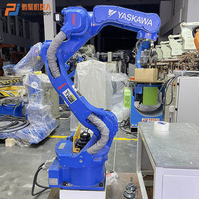 Cargamento usado al revés de los robots de YASKAWA que descarga seis robots industriales Yaskawa MH12 de AXIS