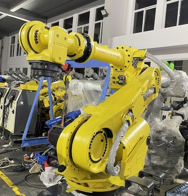 Robot Fanuc R-2000iB-210F para soldadura por puntos, manipulación de prensas y paletizado